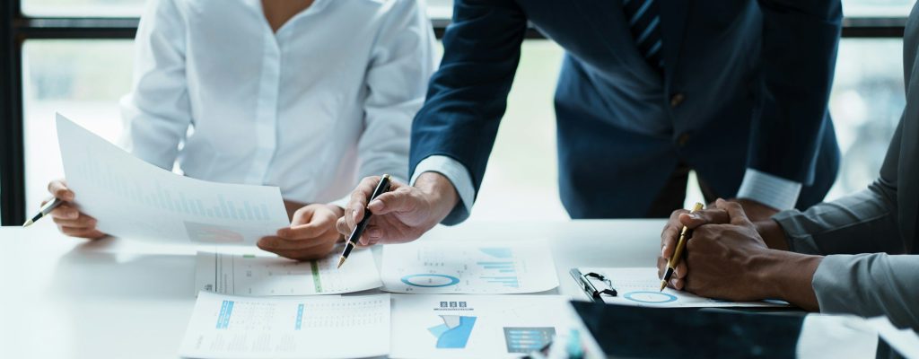 AKORIS Finance Restructuration Financière